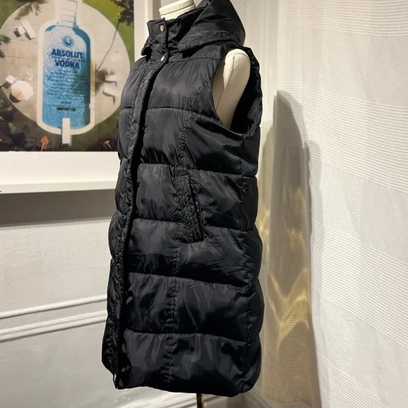 Private Label Midnight Black Puffer Vest - Picture 8 of 16